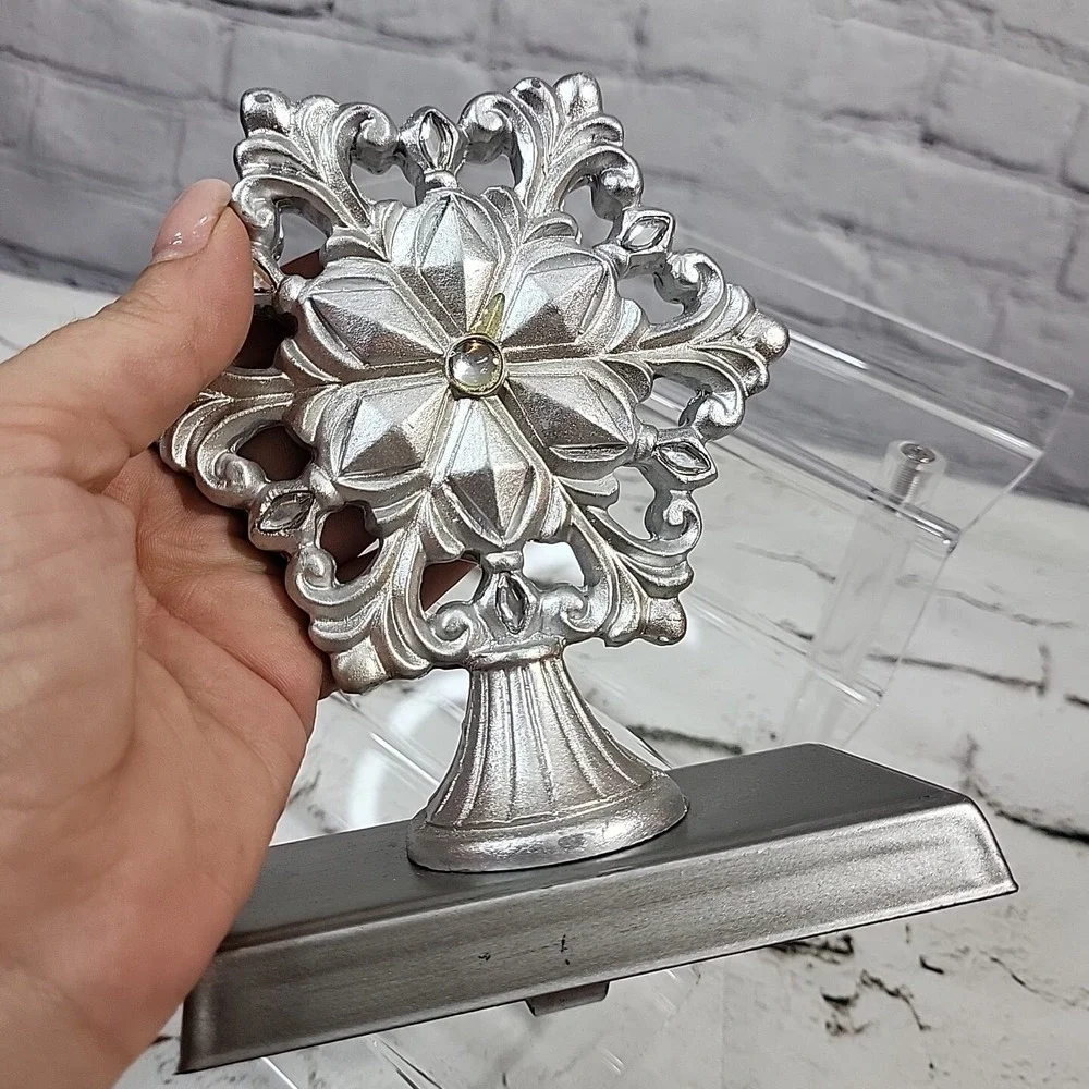 VICTORIAN STYLE ORNAMENTAL 11 1/4